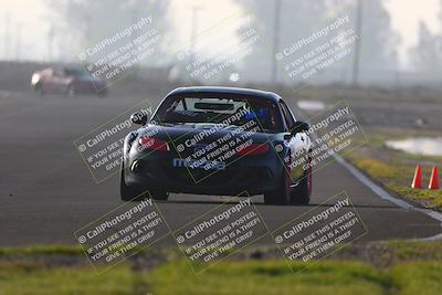 media/Jan-18-2026-CalClub SCCA (Sun) [[8bc6468723]]/Group 7 Race/Turn 1/